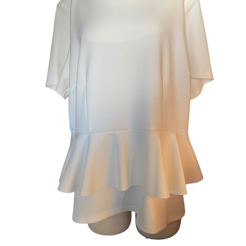 Plus Eloquii NWT’s 22 tummy hiding Elegant White Ruffle Hem Women's blouse top